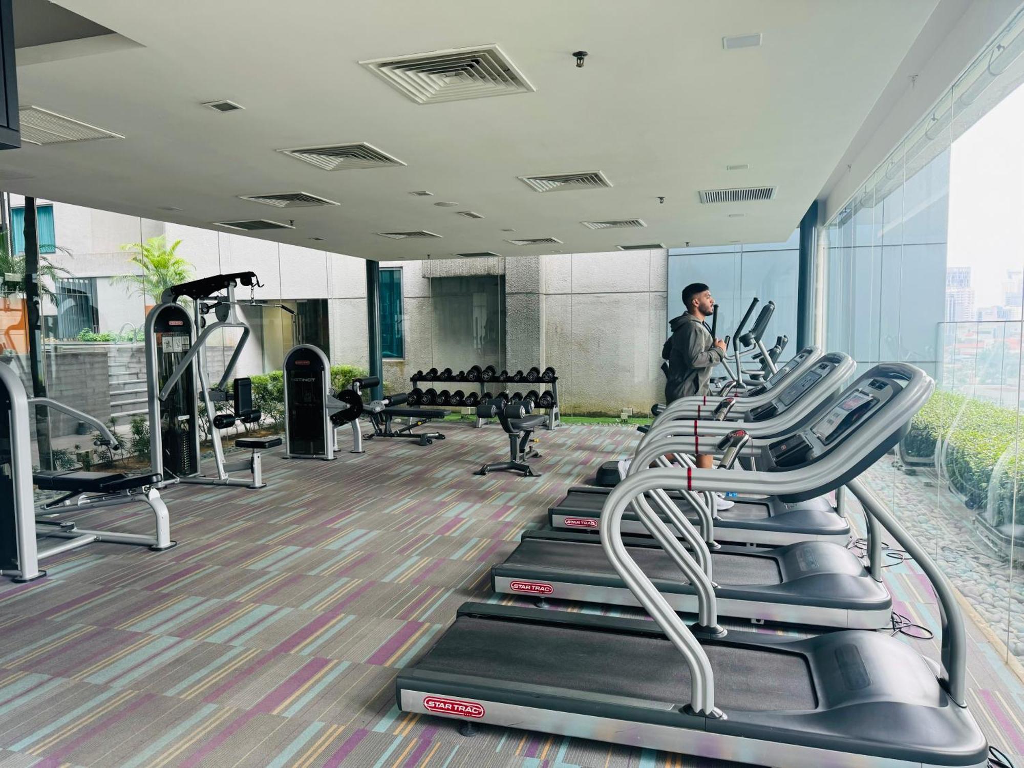 Summer Suites Klcc By Classy Куала Лумпур Екстериор снимка