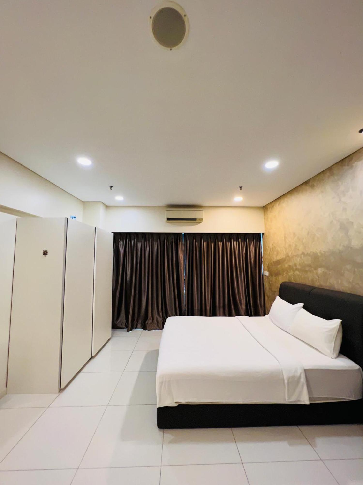 Summer Suites Klcc By Classy Куала Лумпур Екстериор снимка