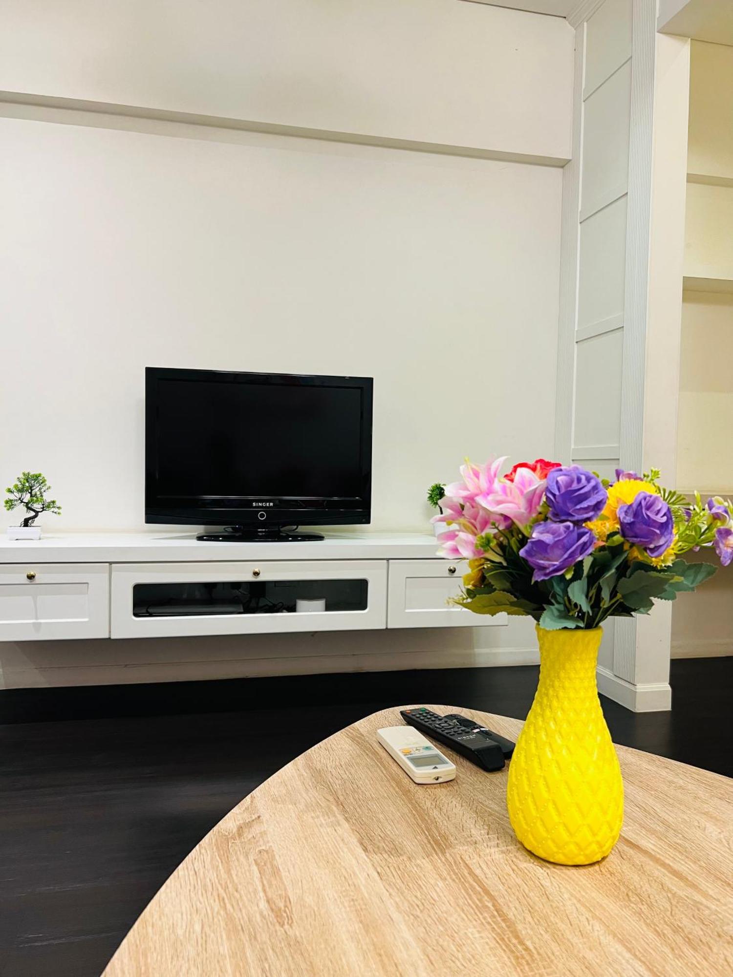 Summer Suites Klcc By Classy Куала Лумпур Екстериор снимка